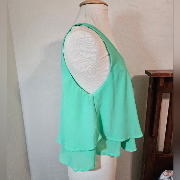 Mint Green Sleeveless Women's Top - Picture 2 of 5